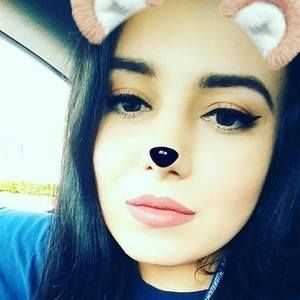 Meet your Posher, Demi